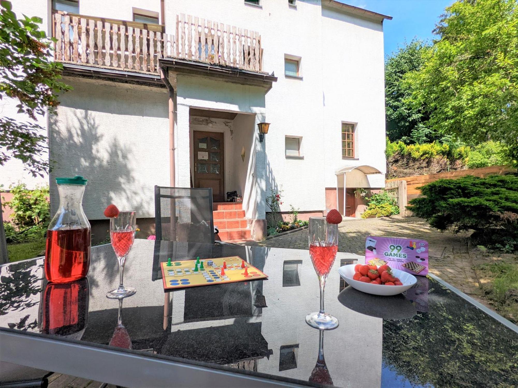 H1 - Urlaubsmagie - Pool & Terrasse Zum Entspannen Sebnitz Bagian luar foto